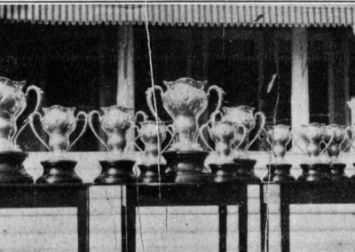 1904-Olympic-Golfing-Trophies.gif